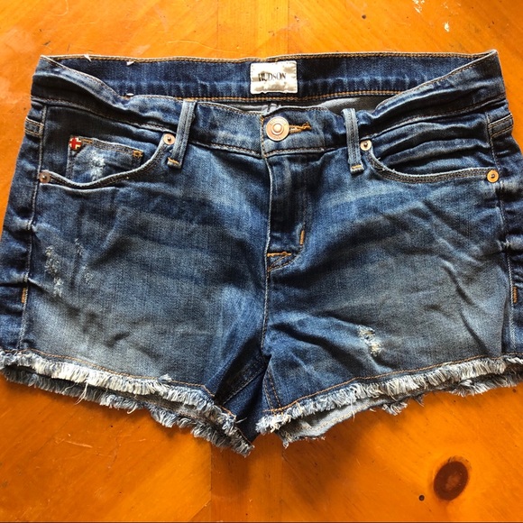 Hudson Jeans Denim Shorts - size 26. - Picture 2 of 7